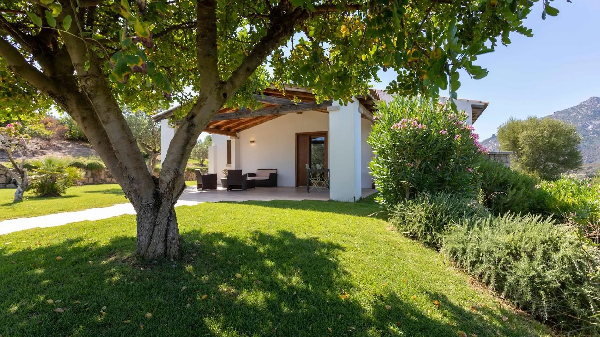 Villa Alba Esclusiva Villa Con Piscina A Sfioro E Vista Mozzafiato Sul Mare  Cugnana